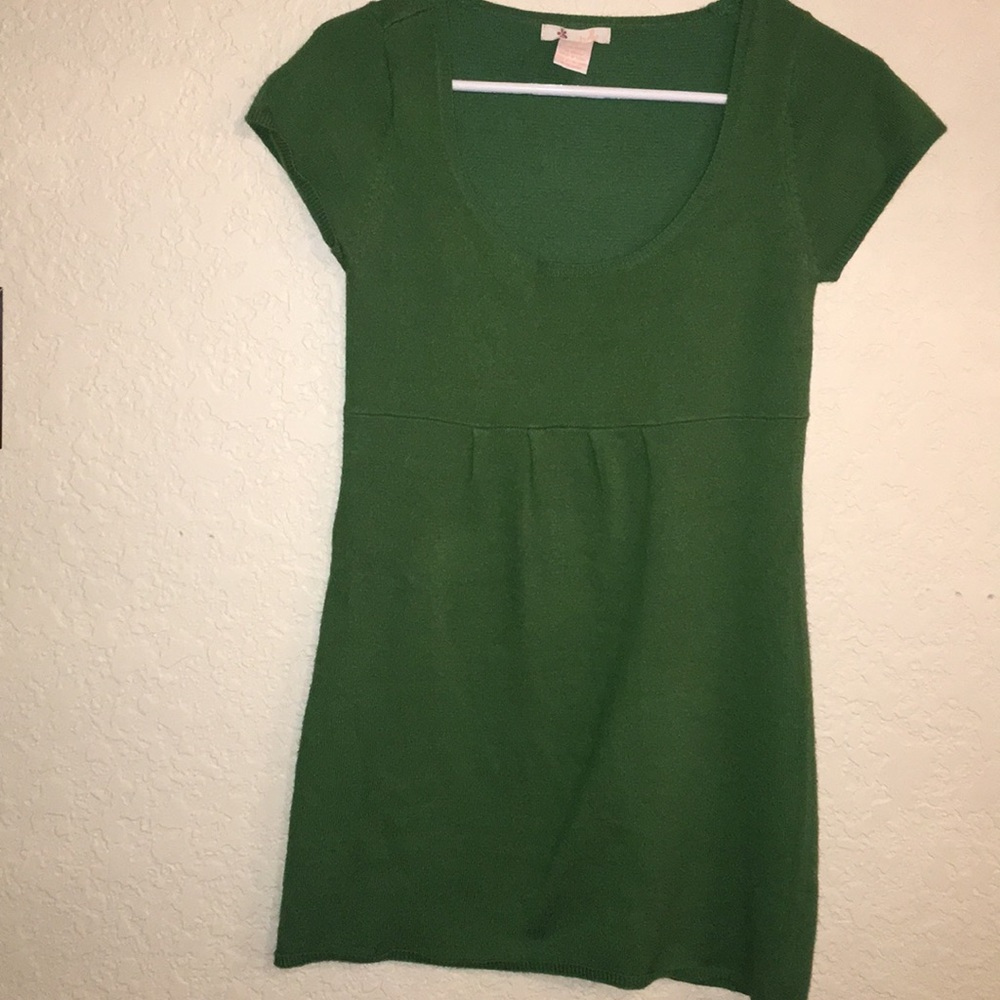 Green tulle shirt.